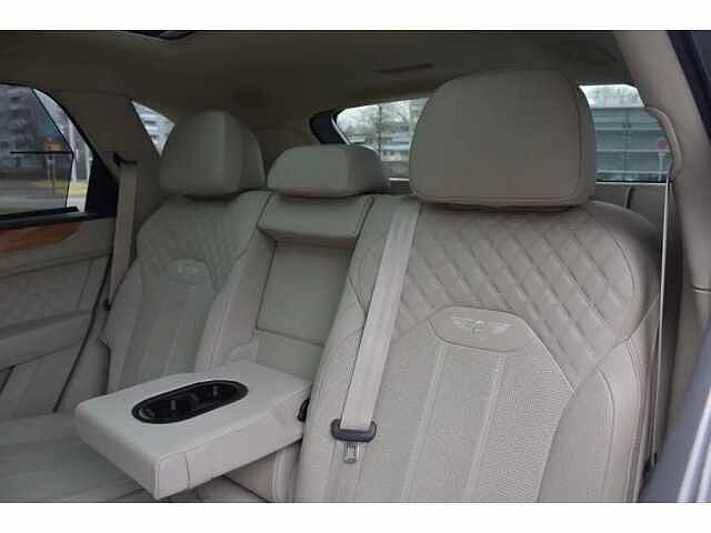 19:Bentley Bentayga S V8, SUV, Candy Red, Bentley Zurich